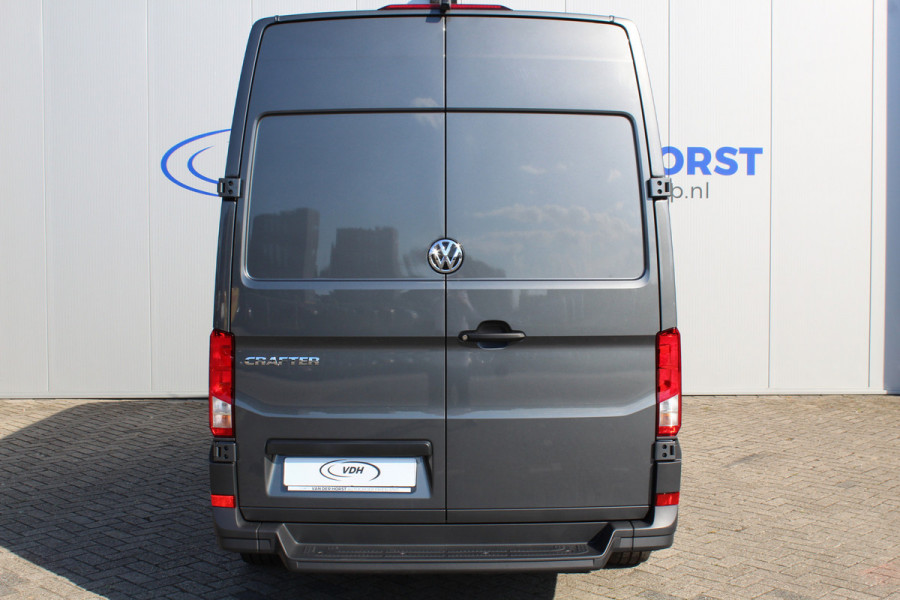 Volkswagen Crafter 35 2.0-140pk TDI AUTOMAAT L3H3, DEMO-auto. Airco, verwarmd stuurwiel, comfortabele verwarmde chauffeurst., camera, cruise cntrl. Direct leverbaar !