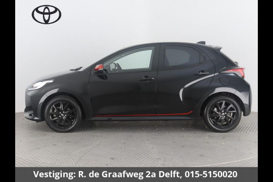 Toyota Yaris 1.5 Hybrid Black Edition | 10 JAAR GARANTIE! | Stoelverwarming | Apple CarPlay & AndroidAUTO | Camera