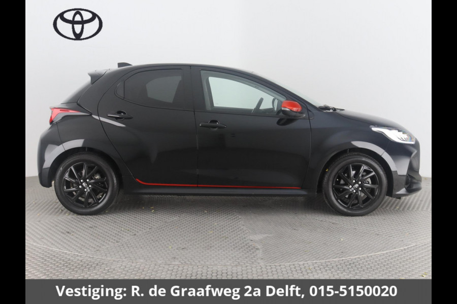 Toyota Yaris 1.5 Hybrid Black Edition | 10 JAAR GARANTIE! | Stoelverwarming | Apple CarPlay & AndroidAUTO | Camera