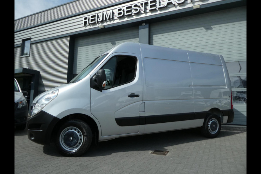 Renault Master T35 2.3 dCi L2H2 airco navigatie 3 zits