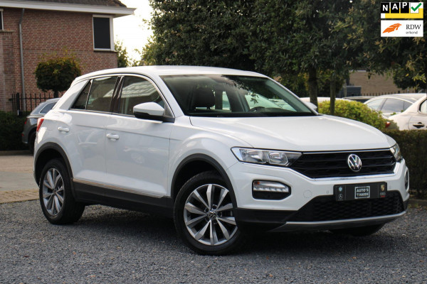 Volkswagen T-Roc 1.5 TSI Sport 150 PK Aut. R-Line Adaptive IQ Drive App-Connect 17''