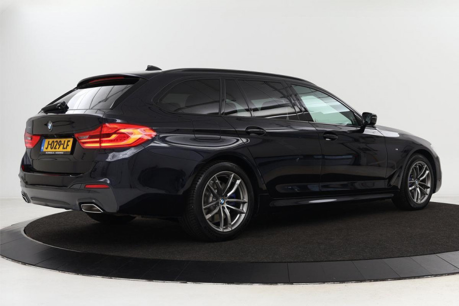 BMW 5 Serie 540i xDrive M Sport | Panoramadak | Harman Kardon | Trekhaak | Comfortstoelen | Leder | Head-up | Soft-close | Camera