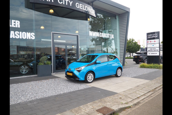 Toyota Aygo 1.0 VVT-i x-play limited / Camera / Carplay / Bluetooth