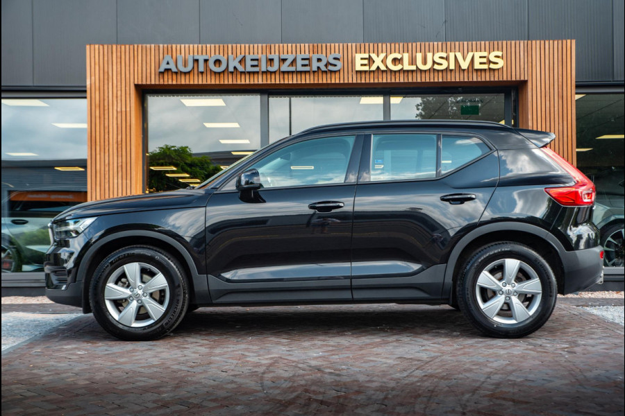 Volvo XC40 1.5 T3 Trekhaak Navi 17"L.M. Dakrail Stuurwielbediening