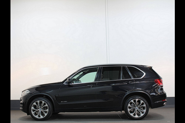 BMW X5 40d 313pk High Exe 26323,= ex / ex | Panorama | ACC | Head-Up | Comfortstoelen | Memory | Harman-Kardon | Leder | Soft-Close | Camera | Drive Assist + | Navi Prof.