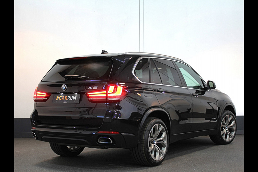 BMW X5 40d 313pk High Exe 26323,= ex / ex | Panorama | ACC | Head-Up | Comfortstoelen | Memory | Harman-Kardon | Leder | Soft-Close | Camera | Drive Assist + | Navi Prof.