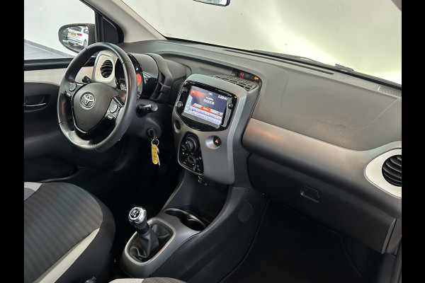 Toyota Aygo 1.0 VVT-i x-play 5-Drs. Airco Limiter Carplay