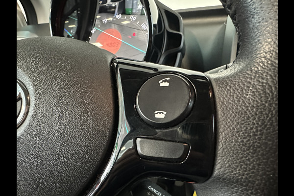 Toyota Aygo 1.0 VVT-i x-play 5-Drs. Airco Limiter Carplay