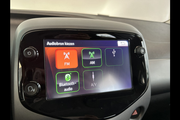 Toyota Aygo 1.0 VVT-i x-play 5-Drs. Airco Limiter Carplay