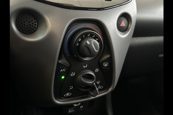 Toyota Aygo 1.0 VVT-i x-play 5-Drs. Airco Limiter Carplay