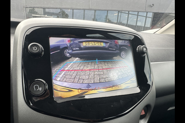 Toyota Aygo 1.0 VVT-i x-play 5-Drs. Airco Limiter Carplay