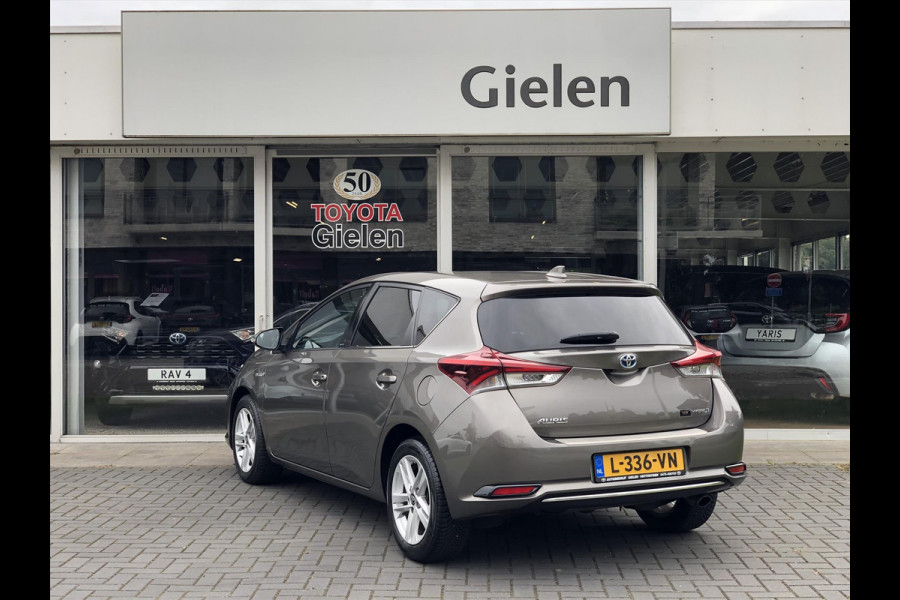 Toyota Auris 1.8 Hybrid Dynamic Plus | Stoelverwarming, Navigatie, Licht + Regensensor, Parkeercamera, Safety Sense