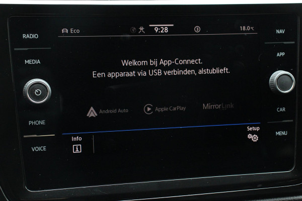 Volkswagen Touran 1.5 TSI DSG Highline 7p | Navigatie | Apple Carplay/Android Auto | Parkeersensoren | Adaptive Cruise Control | Stoel-en stuurverwarming | Elektrische achterklep | Getinte ramen | Climatronic