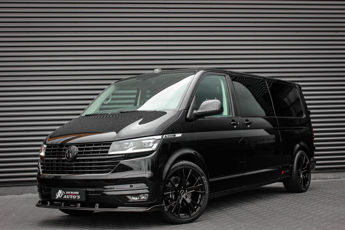 Volkswagen Transporter 2.0 TDI L2H1 204PK BULLI FULL BLACK / JB- EDITION / 2X SCHUIFDEUR / VERLAGINGSVEREN / DUBBEL CABINE / FULL