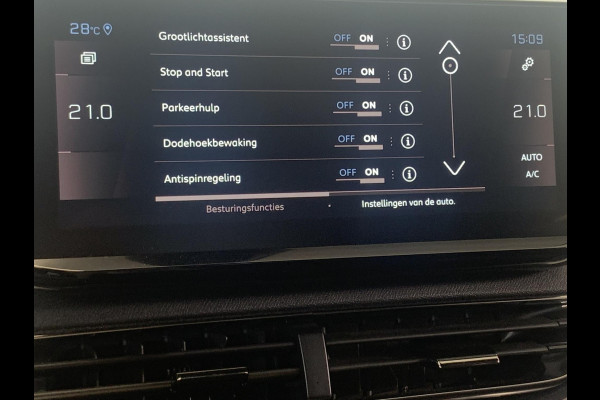 Peugeot 3008 1.2 PureTech GT Navigatie | Adaptieve Cruise Control | Stoelverwarming | Achteruitrijcamera | Apple Carplay/Android Auto |