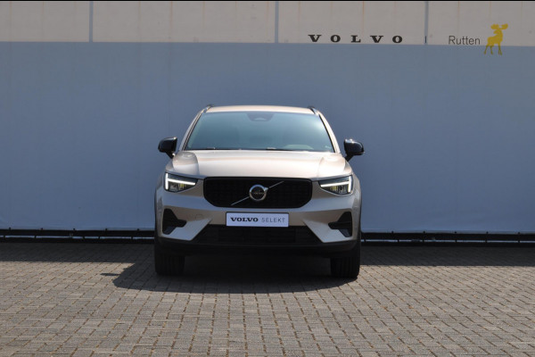 Volvo XC40 B4 211PK Automaat Plus Dark / Adaptive Cruise Control / Pilot Assist / Achteruitrijcamera / Harman kardon audio / Elektrische voorstoelen met geheugenfunctie bij bestuurder