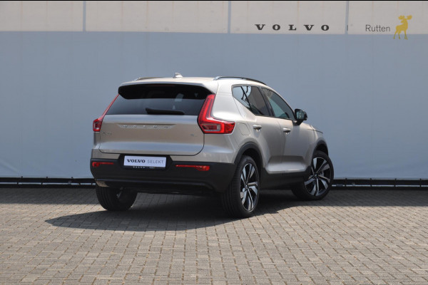 Volvo XC40 B4 211PK Automaat Plus Dark / Adaptive Cruise Control / Pilot Assist / Achteruitrijcamera / Harman kardon audio / Elektrische voorstoelen met geheugenfunctie bij bestuurder