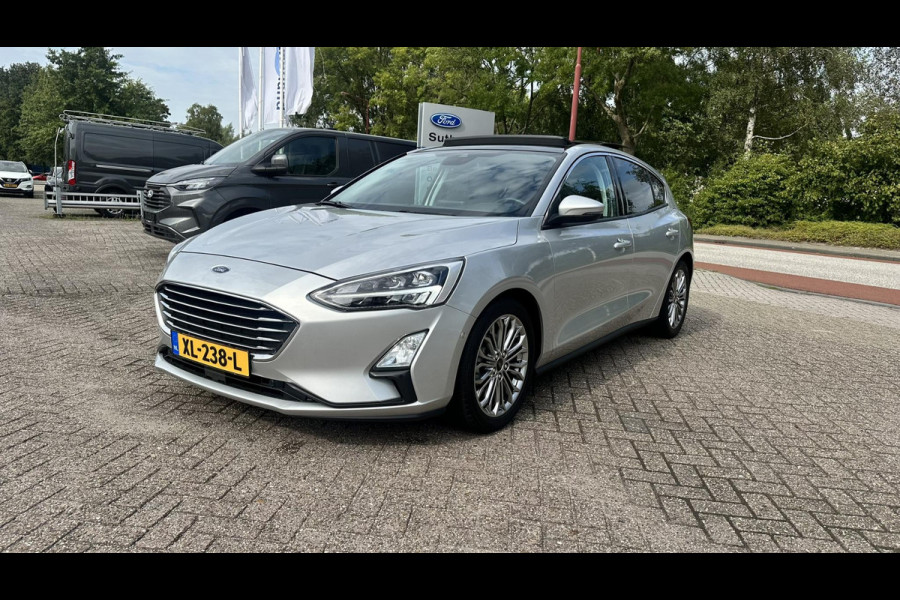 Ford Focus 1.0 EcoBoost Titanium Business 125pk Panorama dak | Adaptieve Cruise | Winterpack | 17 inch Lichtmetaal | Full LED | Achteruitrijcamera