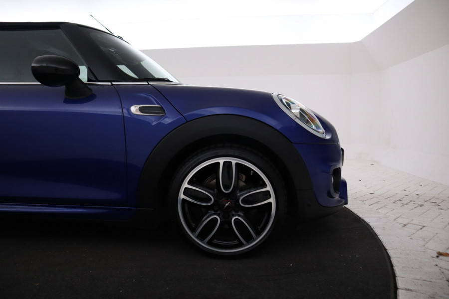 MINI Cabrio 1.5 Cooper Chili JCW John Cooper works pakket, Leer, Vlimate, etc. etc.