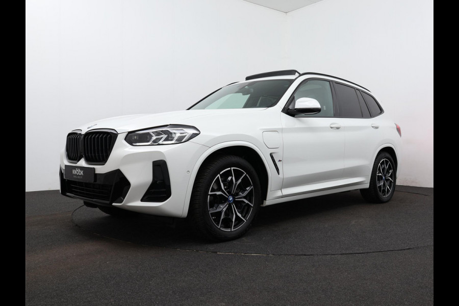 BMW X3 xDrive30e M-Sport High Executive | Panorama | Trekhaak | HUD |