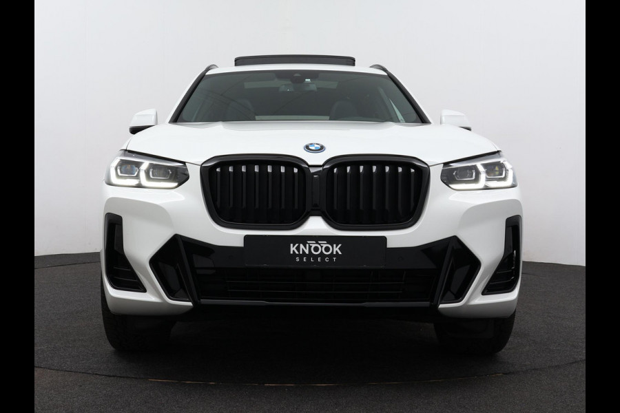 BMW X3 xDrive30e M-Sport High Executive | Panorama | Trekhaak | HUD |