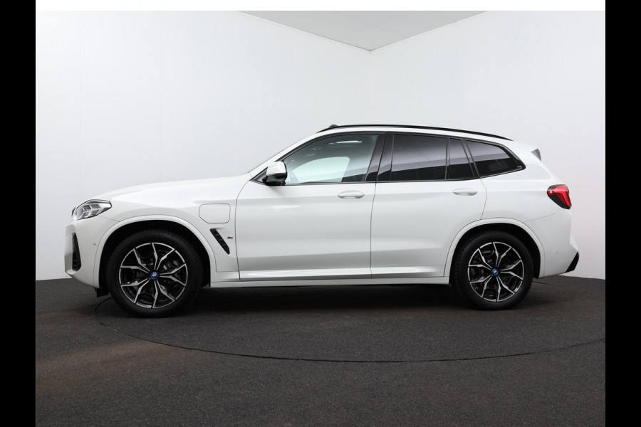 BMW X3 xDrive30e M-Sport High Executive | Panorama | Trekhaak | HUD |