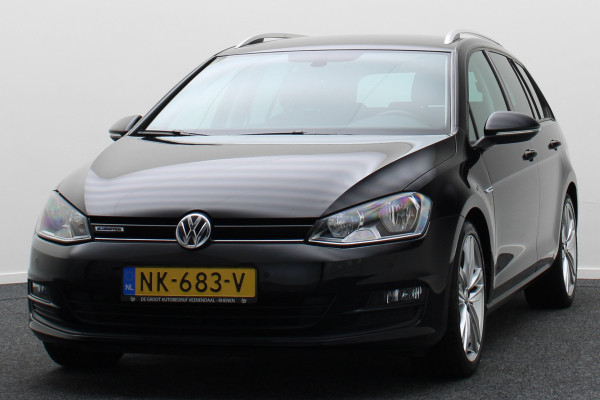 Volkswagen GOLF Variant 1.0 TSI Connected Series Climate, Cruise, Camera, Apple Carplay, Bluetooth, DAB, PDC, 18''