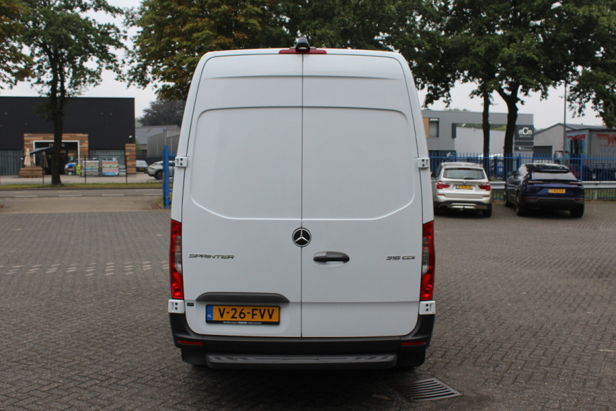 Mercedes-Benz Sprinter 316 CDI L2H2 Geveerde stoel, MBUX met navigatie en camera, Standkachel