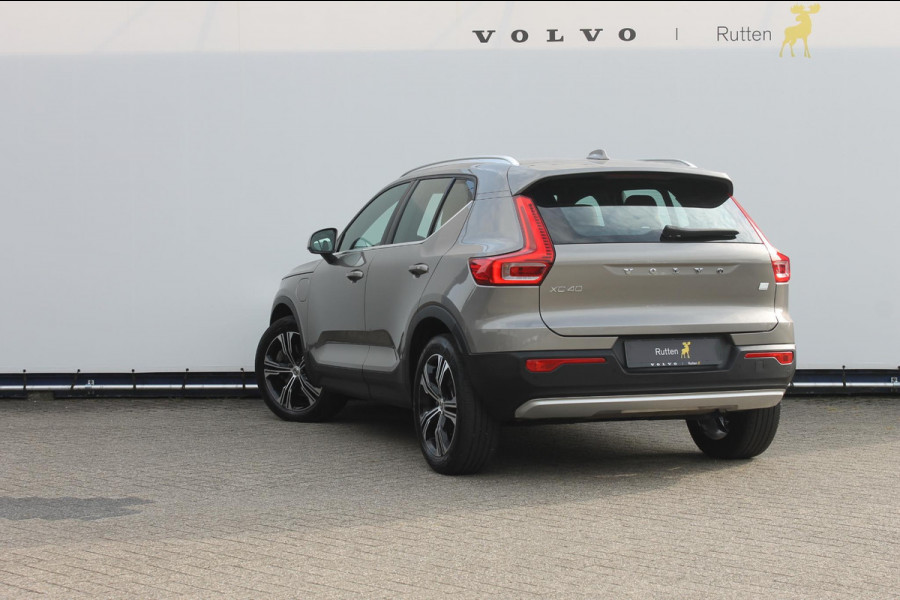 Volvo XC40 T5 262PK Automaat Recharge Bright Navigatie / lederen bekleding / Climate Control / Cruise Control / Parkeersensoren voor en achter met parkeercamera