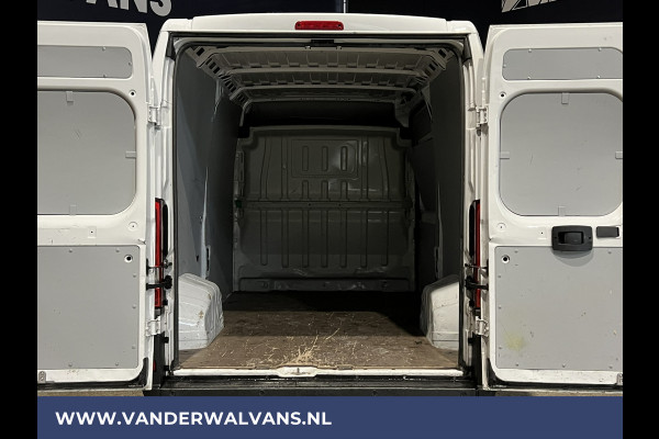 Peugeot Boxer 2.2 BlueHDi 120pk L2H2 Euro6 Airco | Trekhaak | Cruisecontrol | Parkeersensoren bijrijdersbank