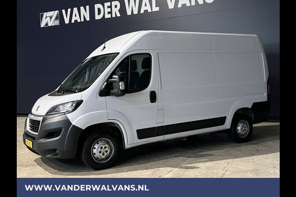 Peugeot Boxer 2.2 BlueHDi 120pk L2H2 Euro6 Airco | Trekhaak | Cruisecontrol | Parkeersensoren bijrijdersbank