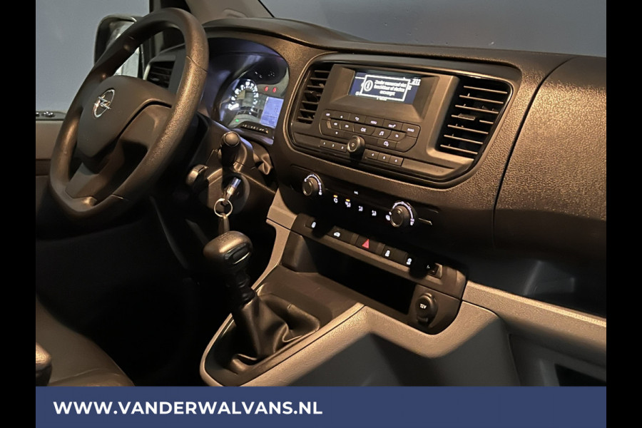 Opel Vivaro 2.0 CDTI 123pk L3H1 XL Euro6 Airco | 2500kg Trekhaak | Cruisecontrol Parkeersensoren