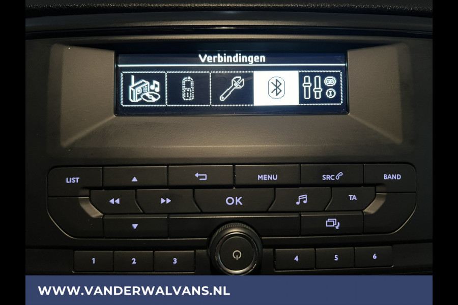 Opel Vivaro 2.0 CDTI 123pk L3H1 XL Euro6 Airco | 2500kg Trekhaak | Cruisecontrol Parkeersensoren