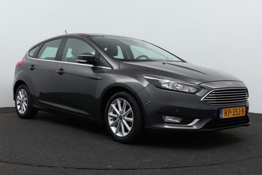 Ford Focus 1.0 Titanium (NAVIGATIE, CLIMA, PARKEERSENSOREN, 1e EIGENAAR)