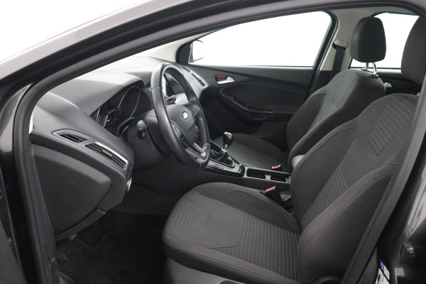 Ford Focus 1.0 Titanium (NAVIGATIE, CLIMA, PARKEERSENSOREN, 1e EIGENAAR)