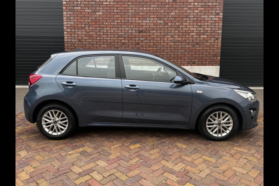 Kia Rio 1.0 T-GDi MHEV DynamicLine / 100 PK / Navigatie by App / Camera / Cruise Control / PDC / DAB / NED-Rio