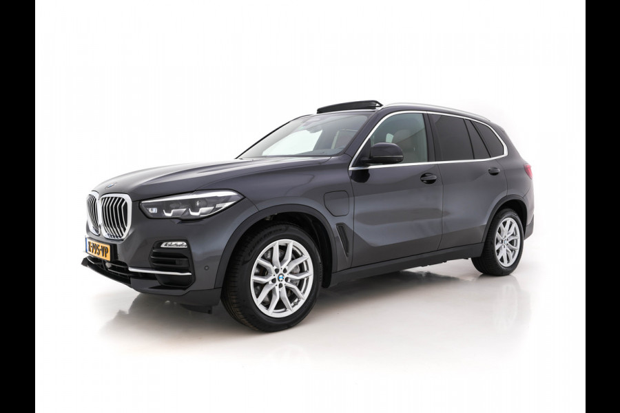 BMW X5 xDrive45e High Executive (INCL-BTW) *PANO | VERNASCA-VOLLEDER | HEAD-UP | ADAPT.CRUISE | VIRTUAL-COCKPIT | FULL-LED | BLIND-SPOT | MEMORY-PACK | HIFI-SOUND | KEYLESS | SURROUND-VIEW | NAVI-FULLMAP | AMBIENT-LIGHT |