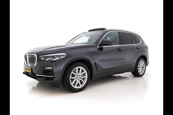 BMW X5 xDrive45e High Executive (INCL-BTW) *PANO | VERNASCA-VOLLEDER | HEAD-UP | ADAPT.CRUISE | VIRTUAL-COCKPIT | FULL-LED | BLIND-SPOT | MEMORY-PACK | HIFI-SOUND | KEYLESS | SURROUND-VIEW | NAVI-FULLMAP | AMBIENT-LIGHT |