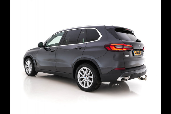 BMW X5 xDrive45e High Executive (INCL-BTW) *PANO | VERNASCA-VOLLEDER | HEAD-UP | ADAPT.CRUISE | VIRTUAL-COCKPIT | FULL-LED | BLIND-SPOT | MEMORY-PACK | HIFI-SOUND | KEYLESS | SURROUND-VIEW | NAVI-FULLMAP | AMBIENT-LIGHT |