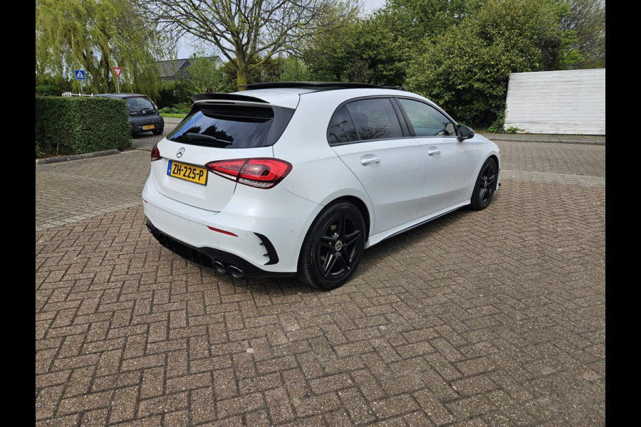 Mercedes-Benz A-Klasse 180 AMG Automaat Pano Camera Dealer onderhouden