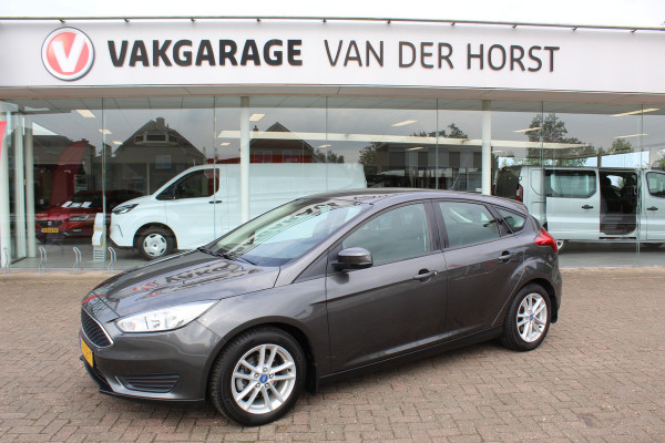 Ford Focus 1.0 Trend , 5 deurs , 100pk Navigatie , Cruise control , Airco , Voorruit verwarming Trekhaak , Bluetooth , LM velgen