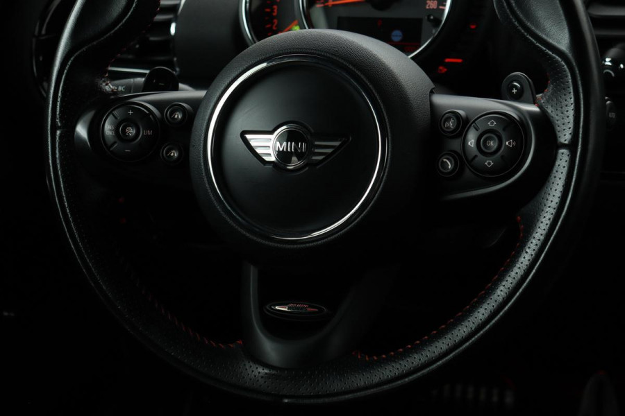 MINI Clubman 2.0 Cooper SD JCW Chili | Head-up | Trekhaak | Adaptive Cruise | Leder | Camera | Stoelverwarming | Adaptive LED