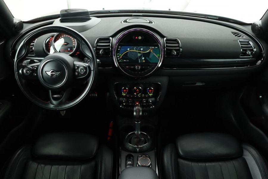 MINI Clubman 2.0 Cooper SD JCW Chili | Head-up | Trekhaak | Adaptive Cruise | Leder | Camera | Stoelverwarming | Adaptive LED