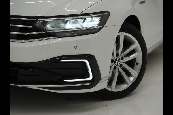 Volkswagen Passat Variant 1.4 TSI PHEV GTE | Virtual | Adaptive Cruise | Camera | Stoelverwarming