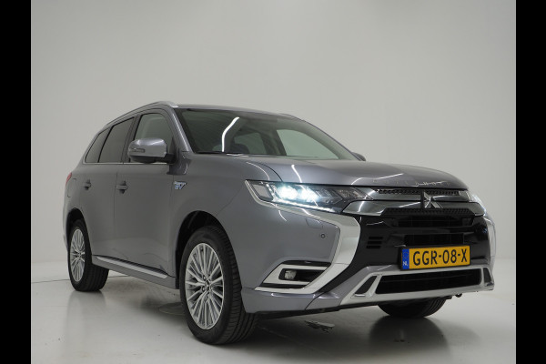 Mitsubishi Outlander 2.4 PHEV S-Edition | LED | Keyless | Camera | Sportstoelen | Stoelverwarming