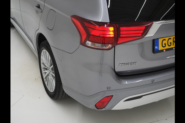 Mitsubishi Outlander 2.4 PHEV S-Edition | LED | Keyless | Camera | Sportstoelen | Stoelverwarming