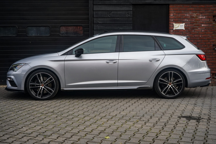 Seat León ST 2.0 TSI Cupra 300 4Drive DSG-7/Beats/Pano/Limited