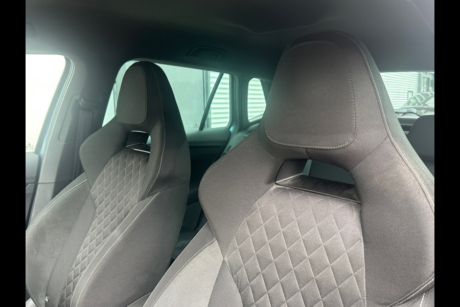 Škoda Kamiq 1.0 TSI DSG Sport BNS Sportstoelen|Camera|LED|Trekhaak