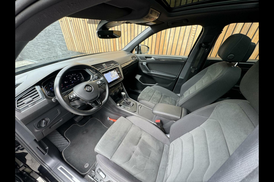 Volkswagen Tiguan Allspace 1.5 TSI R-line DSG | Panoramadak | Apple CarPlay | Navigatiesysteem | 19 inch velgen | Parkeersensoren voor en achter | Achterui