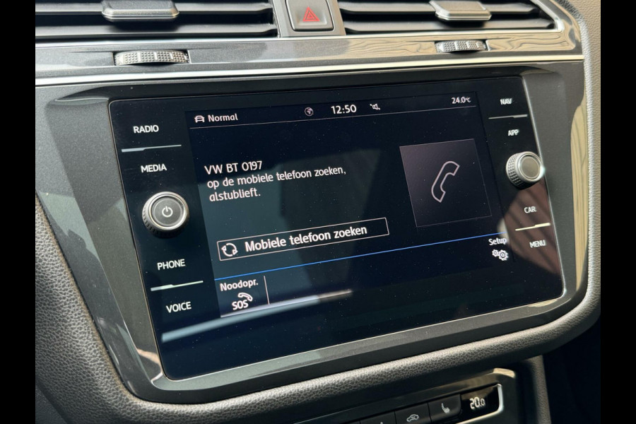 Volkswagen Tiguan Allspace 1.5 TSI R-line DSG | Panoramadak | Apple CarPlay | Navigatiesysteem | 19 inch velgen | Parkeersensoren voor en achter | Achterui